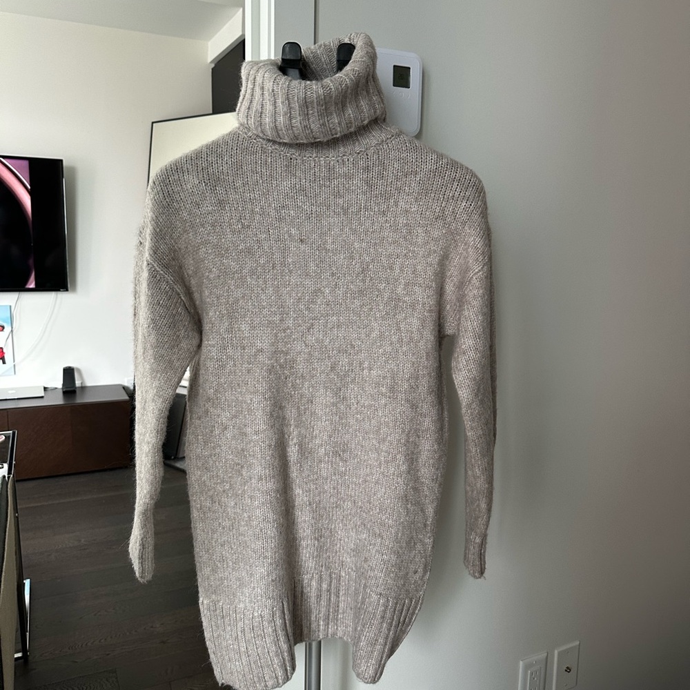 HM Cozy Turtleneck knit dress